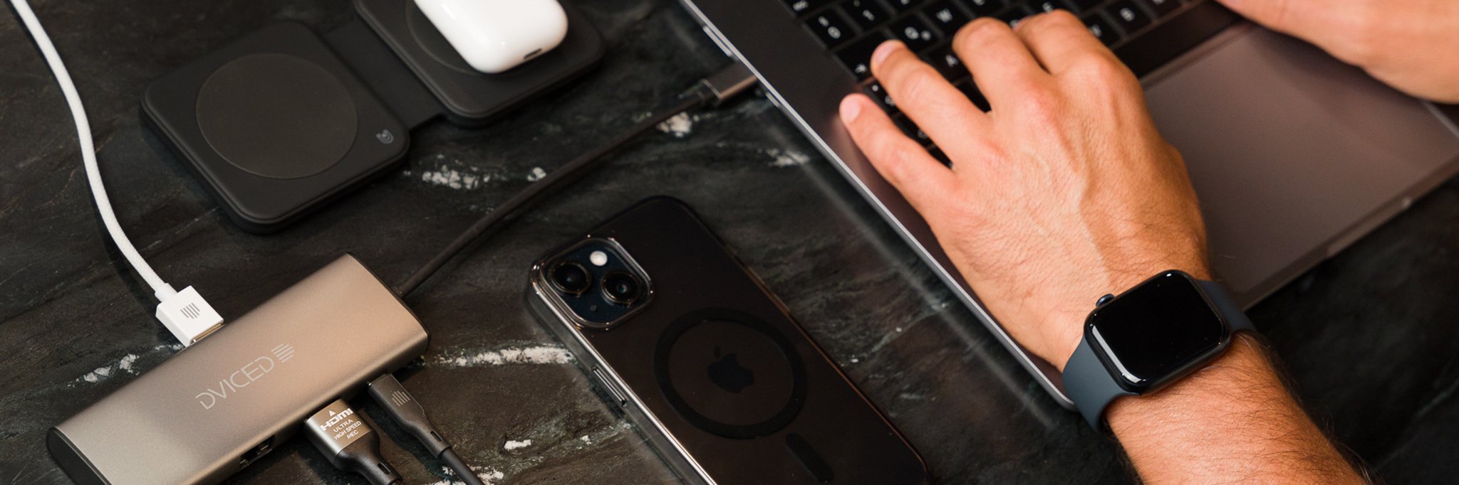 Leather magsafe cardholder with stand